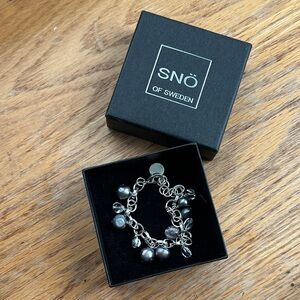 SNÖ of Sweden Pearl Charm Bracelet